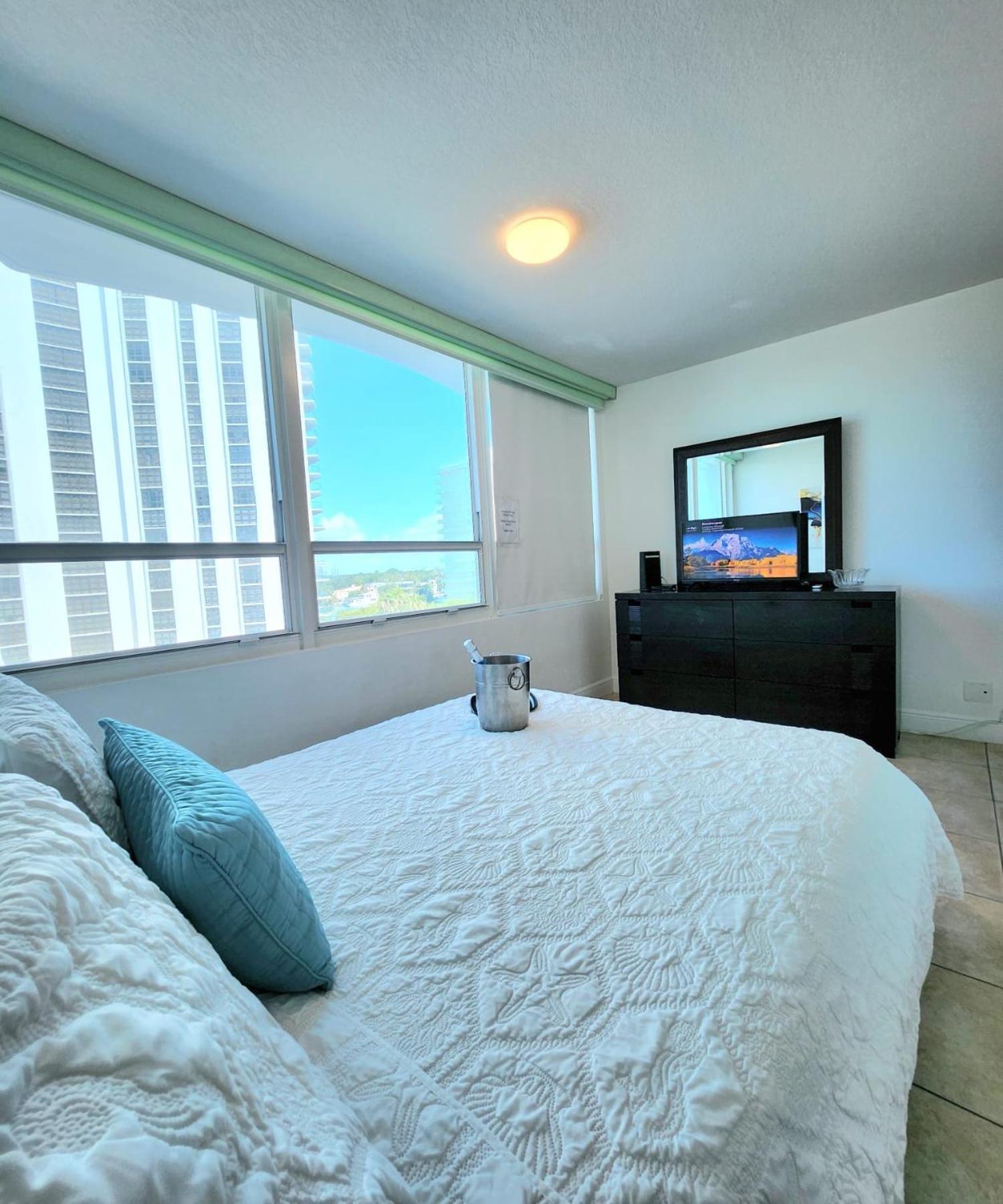 Beachfront Property Pool Gym Tennis Miami Beach! Bagian luar foto